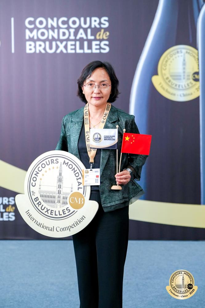 HU Yuhong